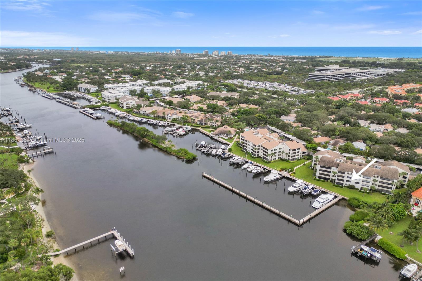 OAK HARBOUR CONDOS - Residential Lease