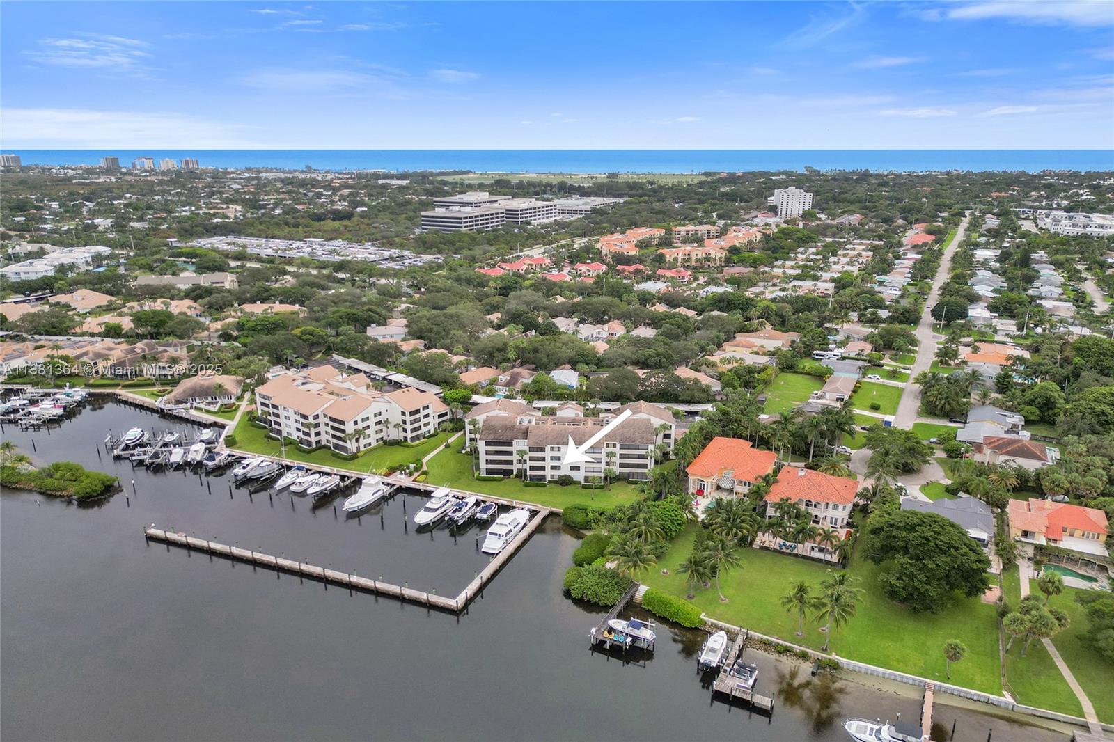 OAK HARBOUR CONDOS - Residential Lease