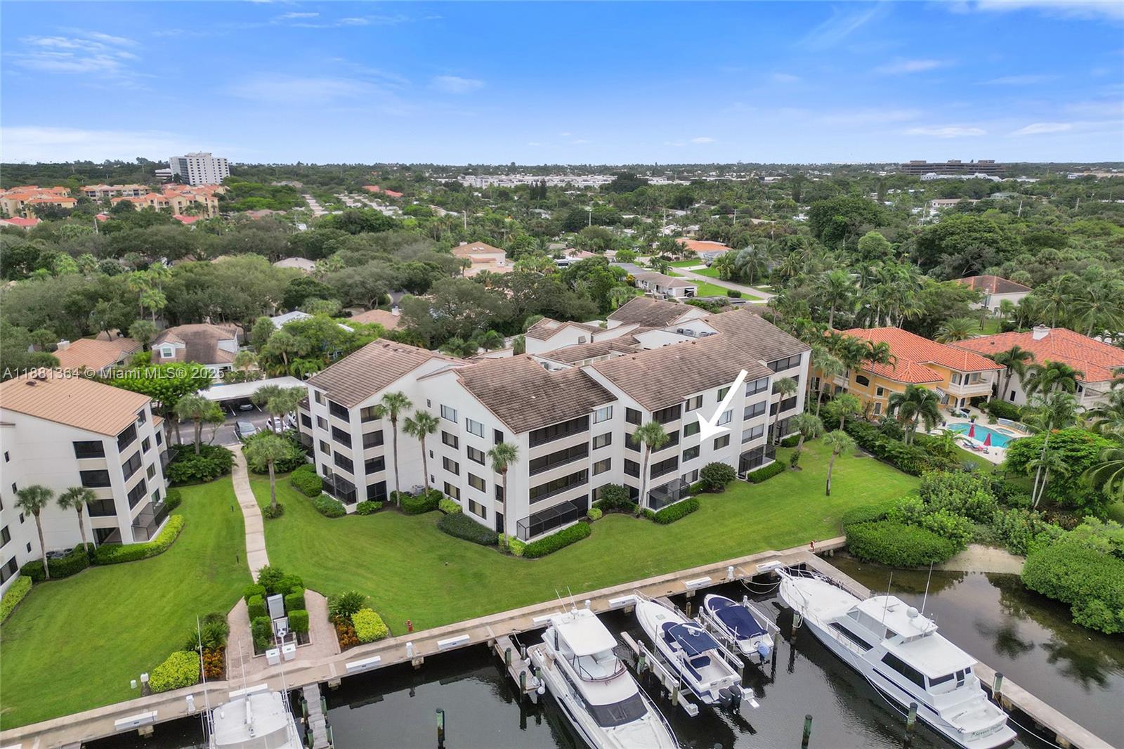 OAK HARBOUR CONDOS - Residential Lease