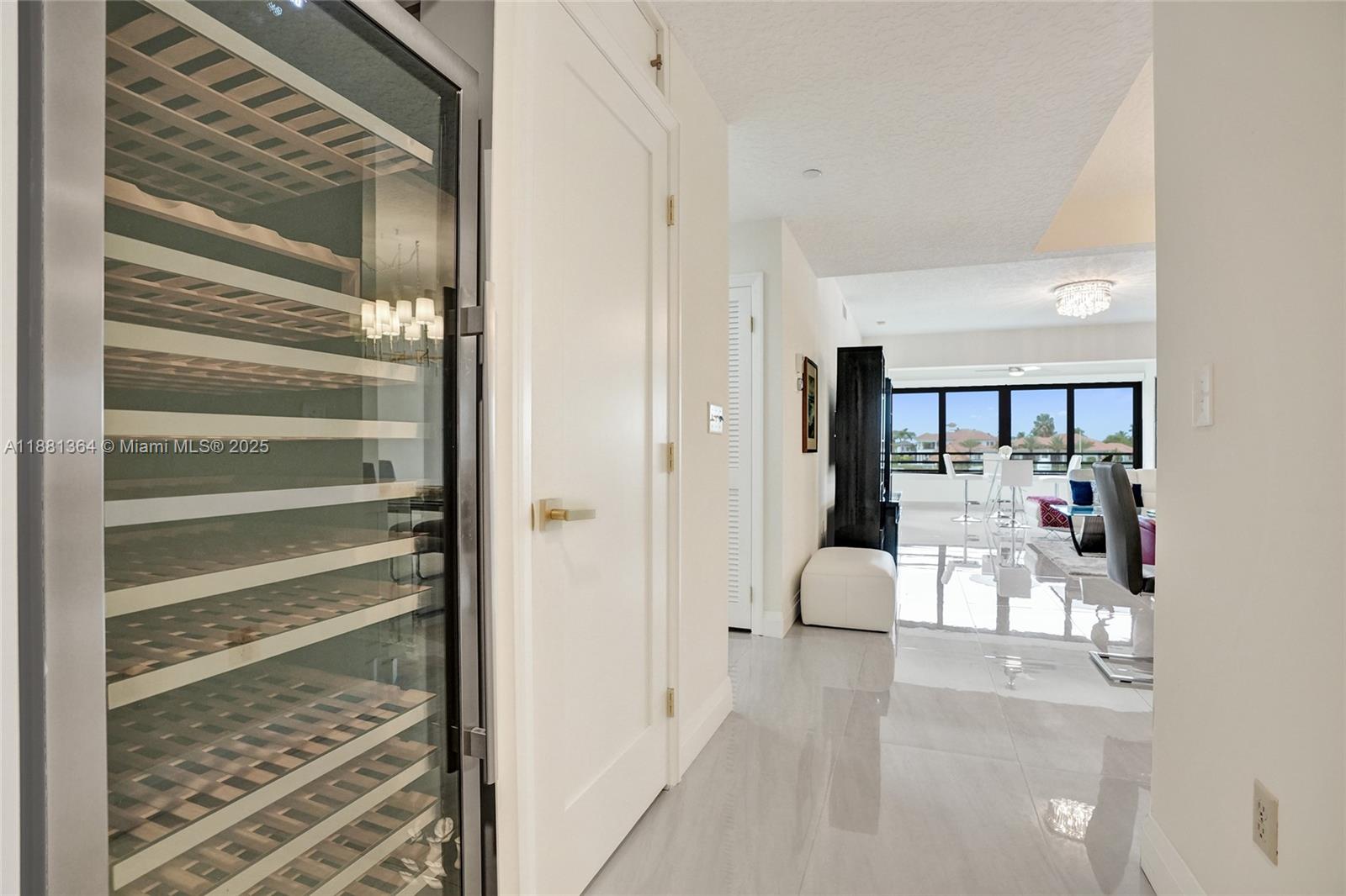 OAK HARBOUR CONDOS - Residential Lease