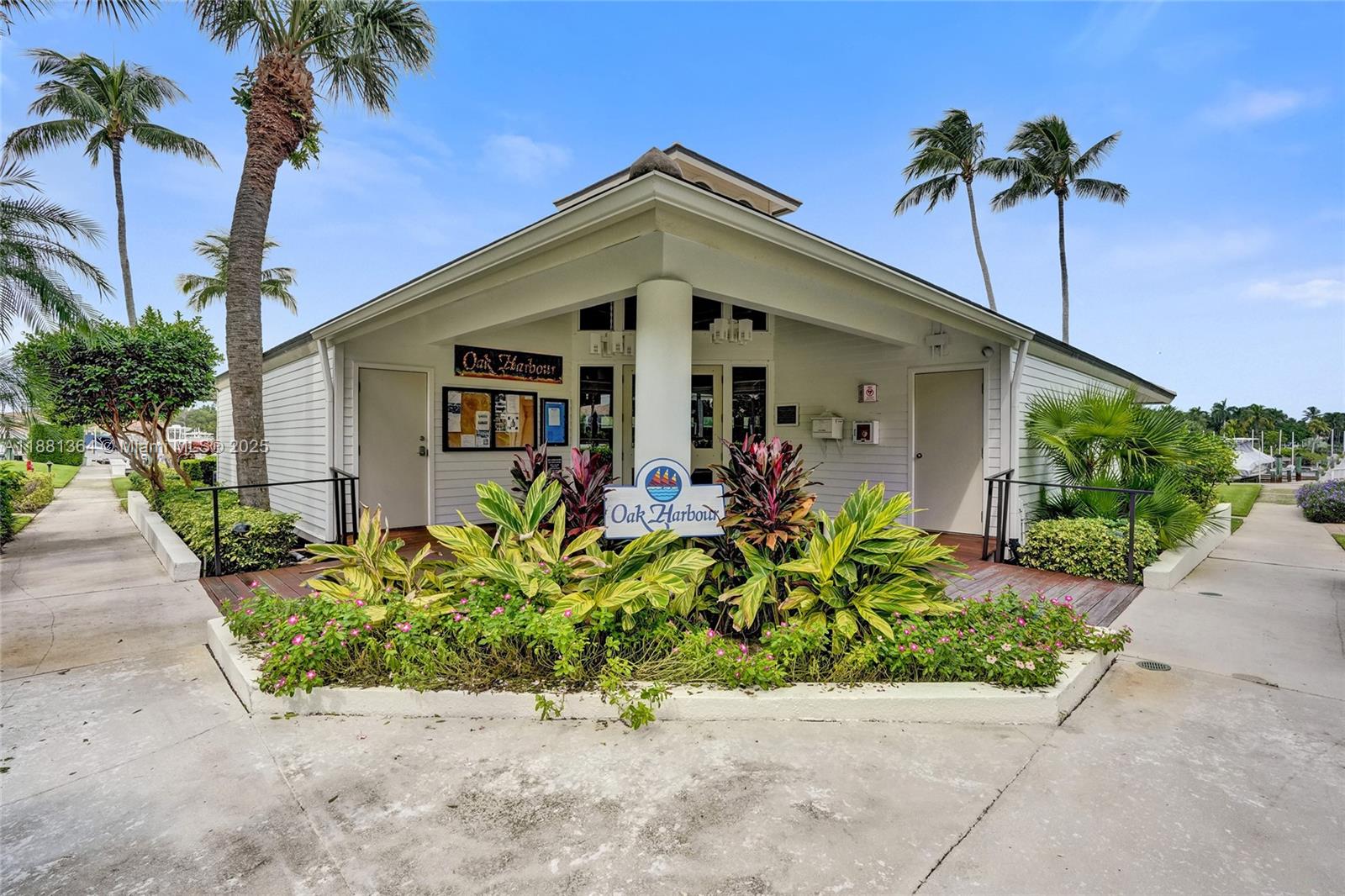 OAK HARBOUR CONDOS - Residential Lease