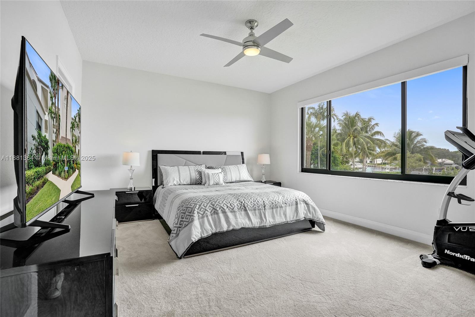 OAK HARBOUR CONDOS - Residential Lease