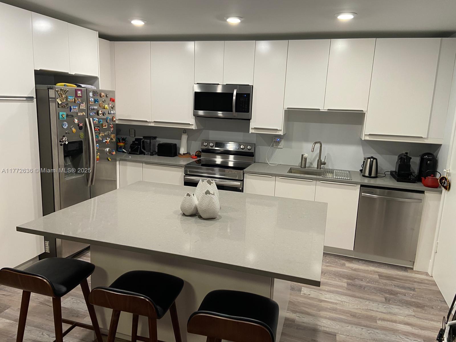 Rental Property at 2180 Ne 67th St 732, Fort Lauderdale, Broward County, Florida - Bedrooms: 2 
Bathrooms: 2  - $2,300 MO.
