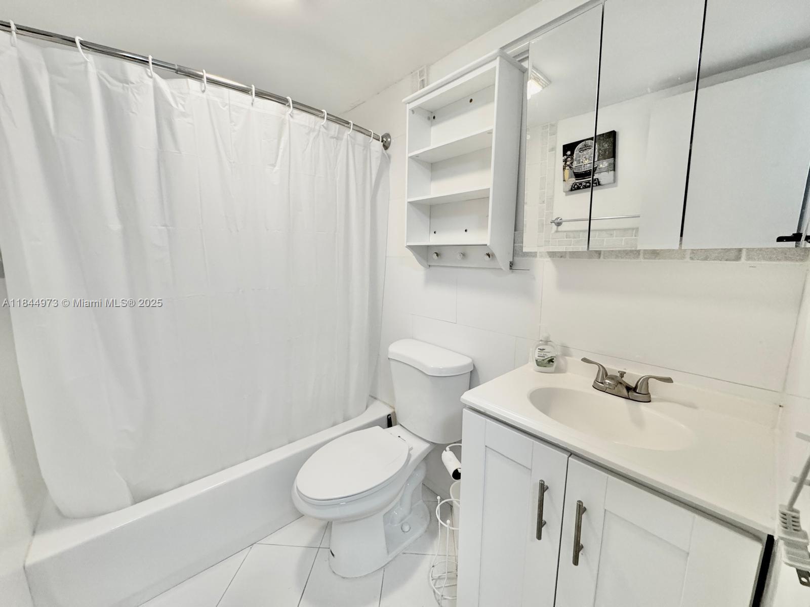 WARRENTON HOUSE CONDO - Residential