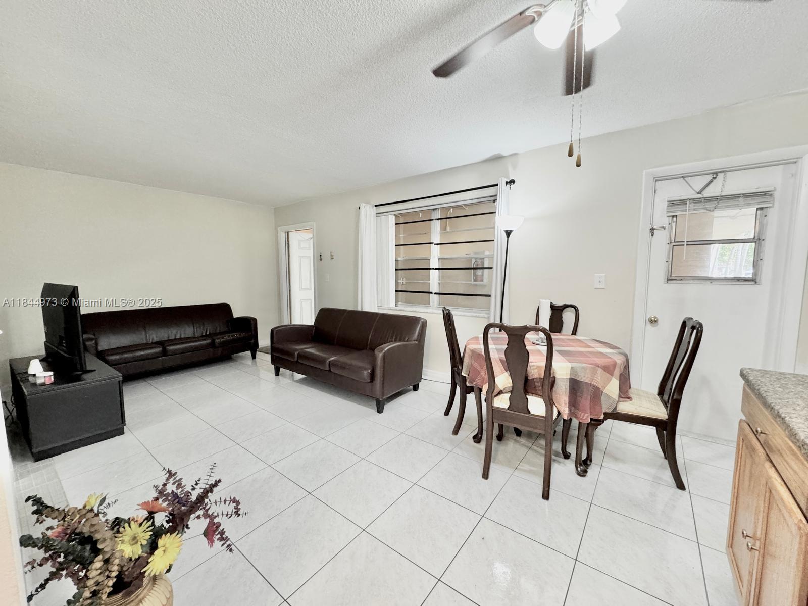 WARRENTON HOUSE CONDO - Residential