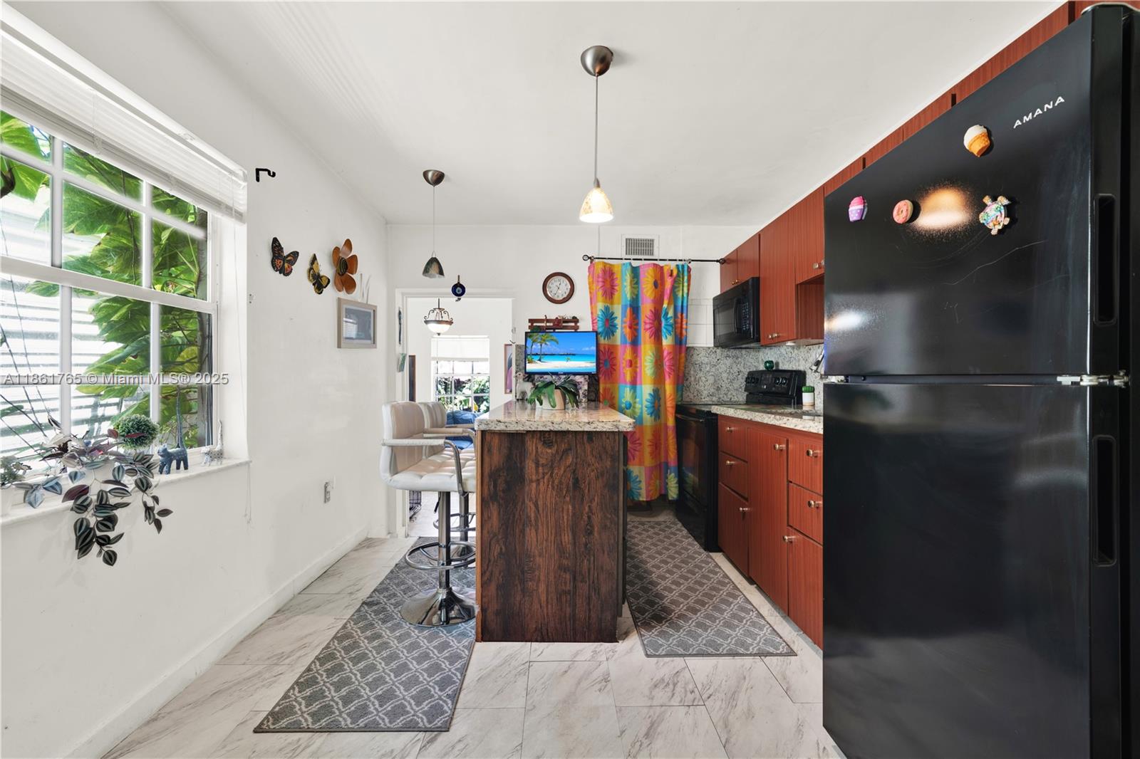 2305 NE 135th Ter