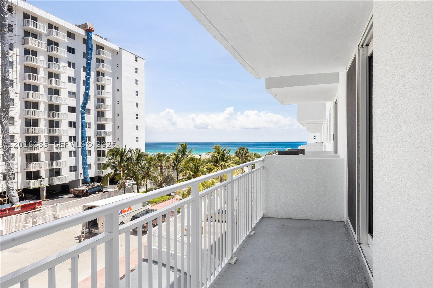 345 Ocean Dr 424