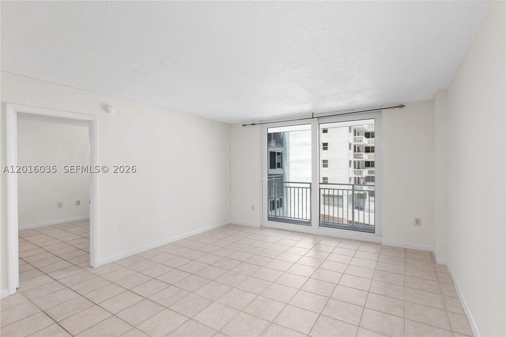 345 Ocean Dr 424