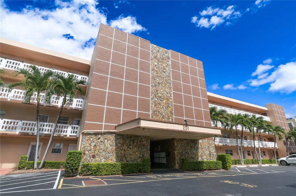 Photo of 201 SE 11th Ter #405, Dania Beach, FL 33004 (MLS # A11473841)