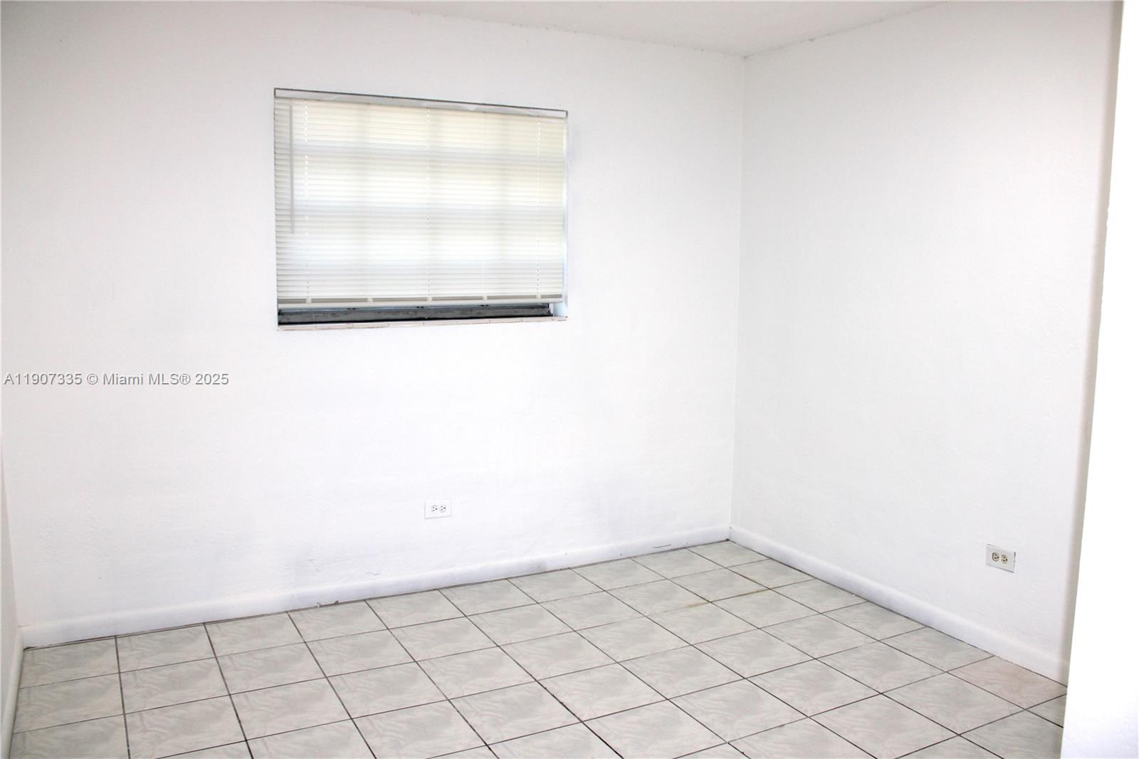 VILLAS AT CUTLER BAY COND - Residential Lease