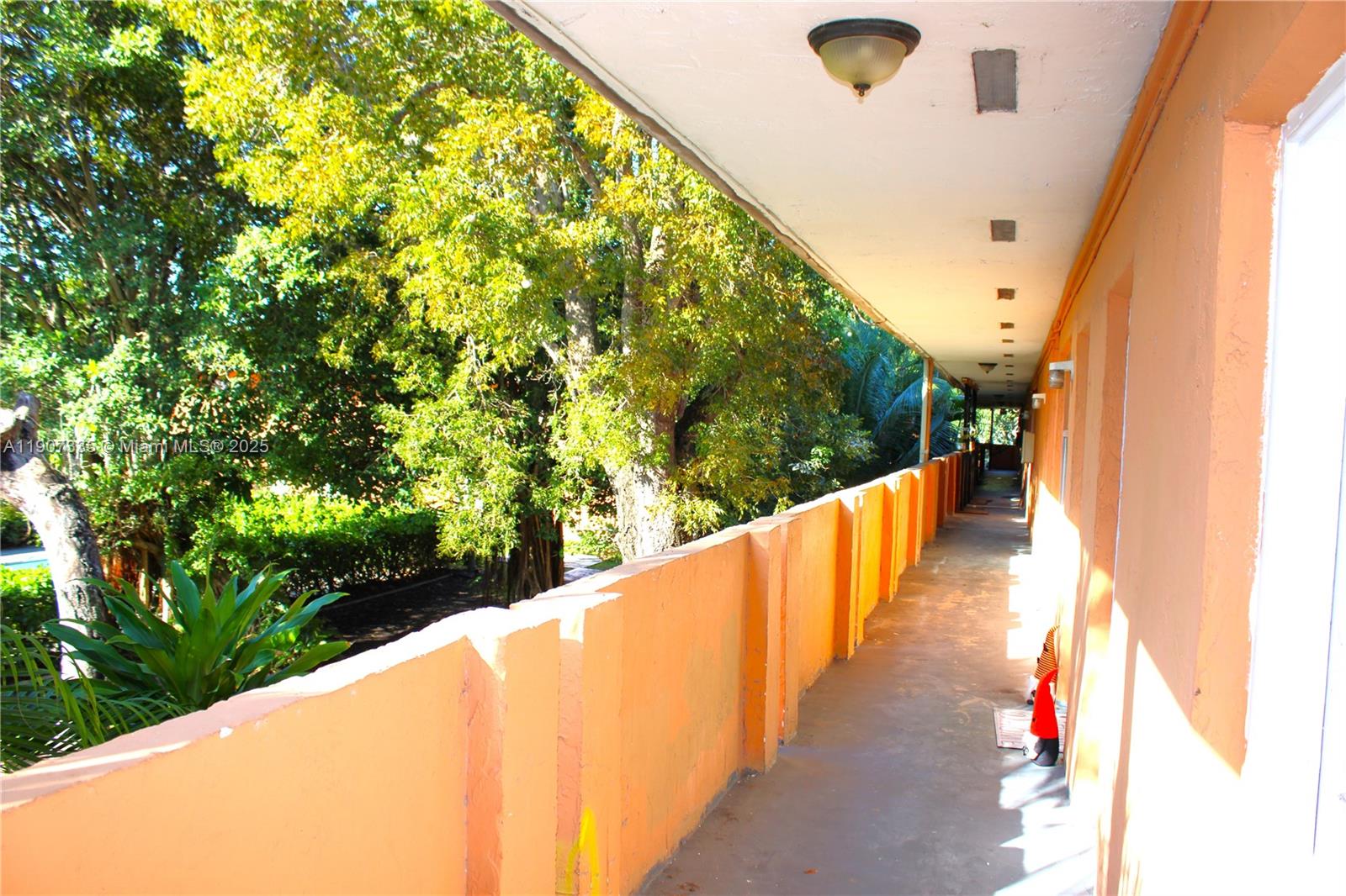 VILLAS AT CUTLER BAY COND - Residential Lease