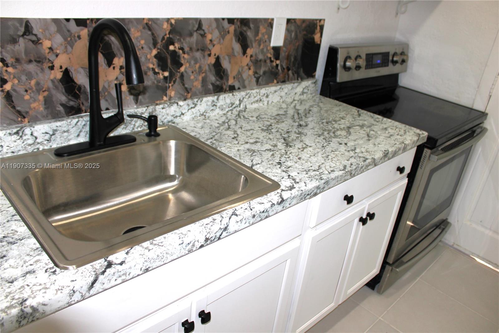 VILLAS AT CUTLER BAY COND - Residential Lease