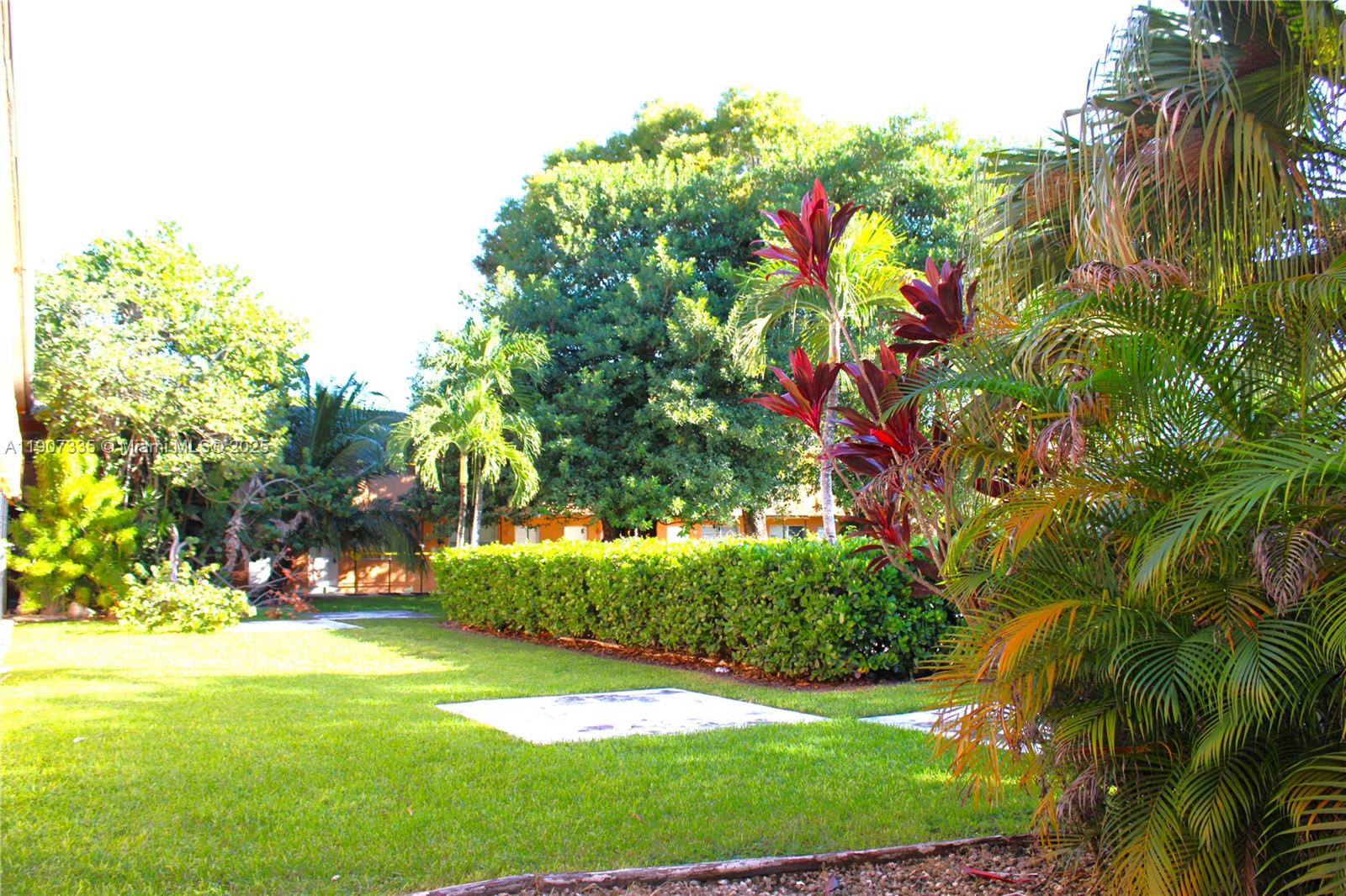 VILLAS AT CUTLER BAY COND - Residential Lease