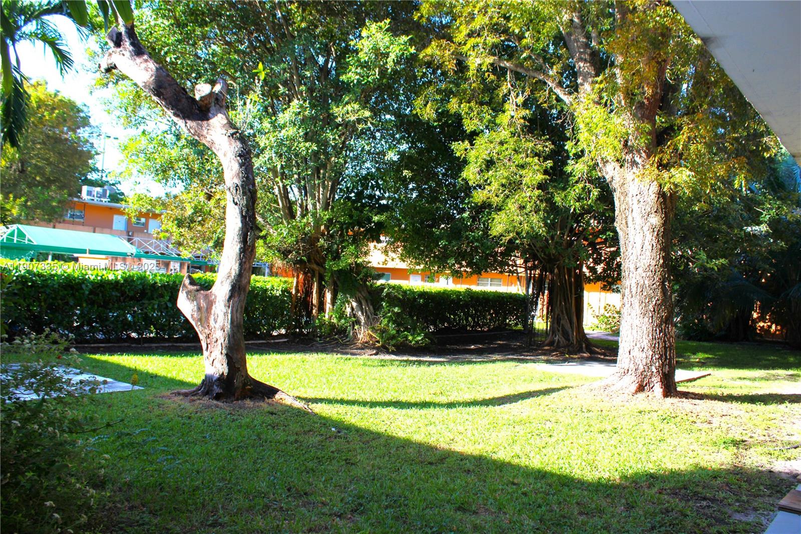 VILLAS AT CUTLER BAY COND - Residential Lease