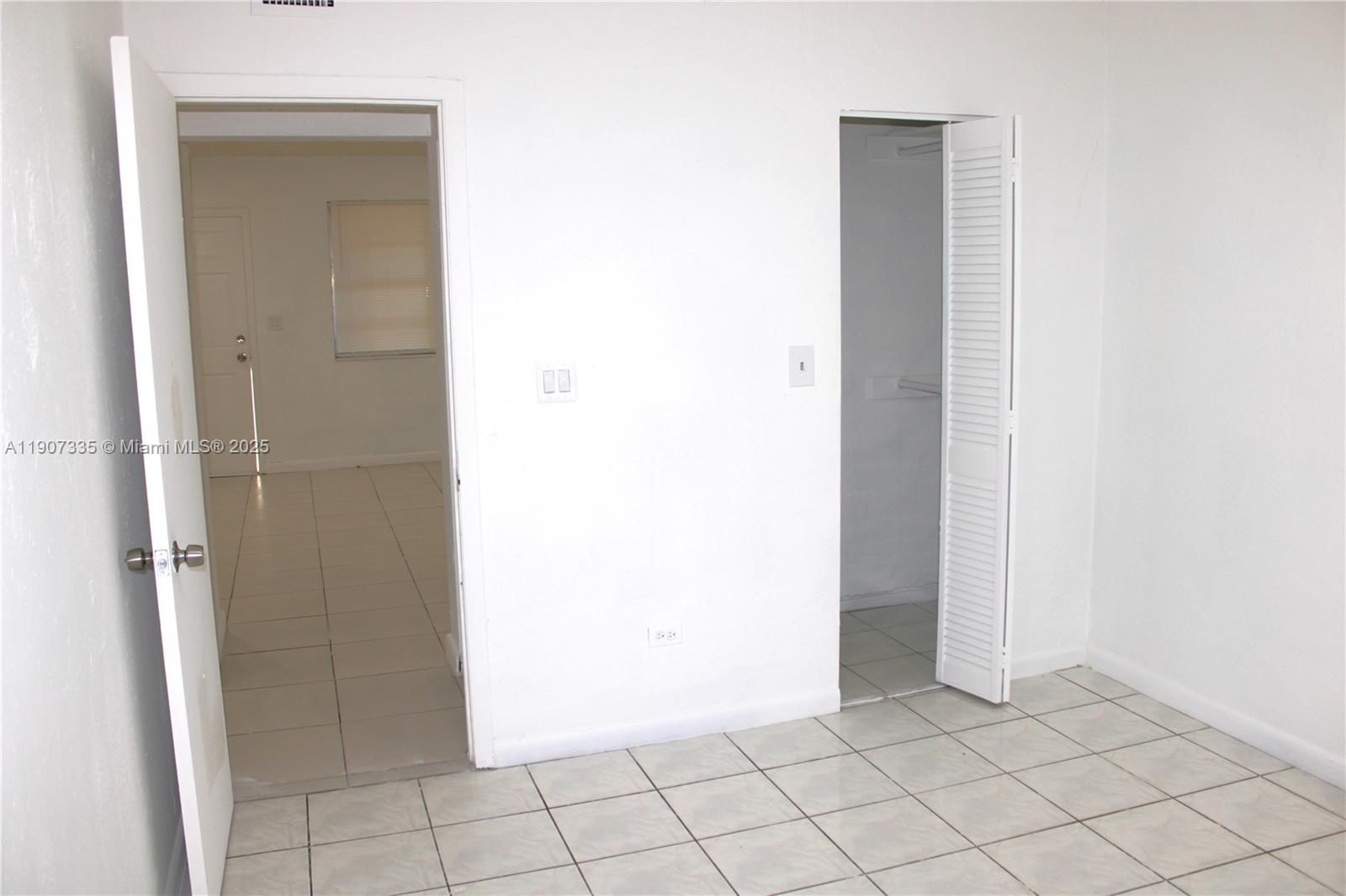 VILLAS AT CUTLER BAY COND - Residential Lease