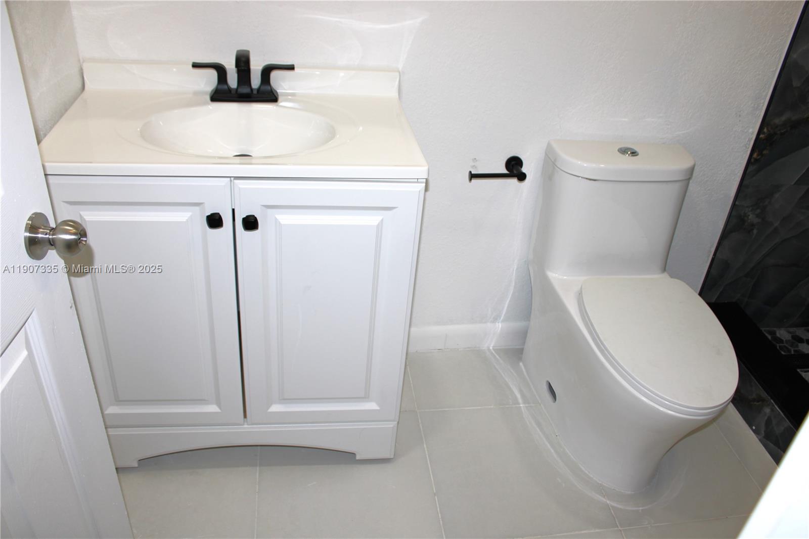 VILLAS AT CUTLER BAY COND - Residential Lease