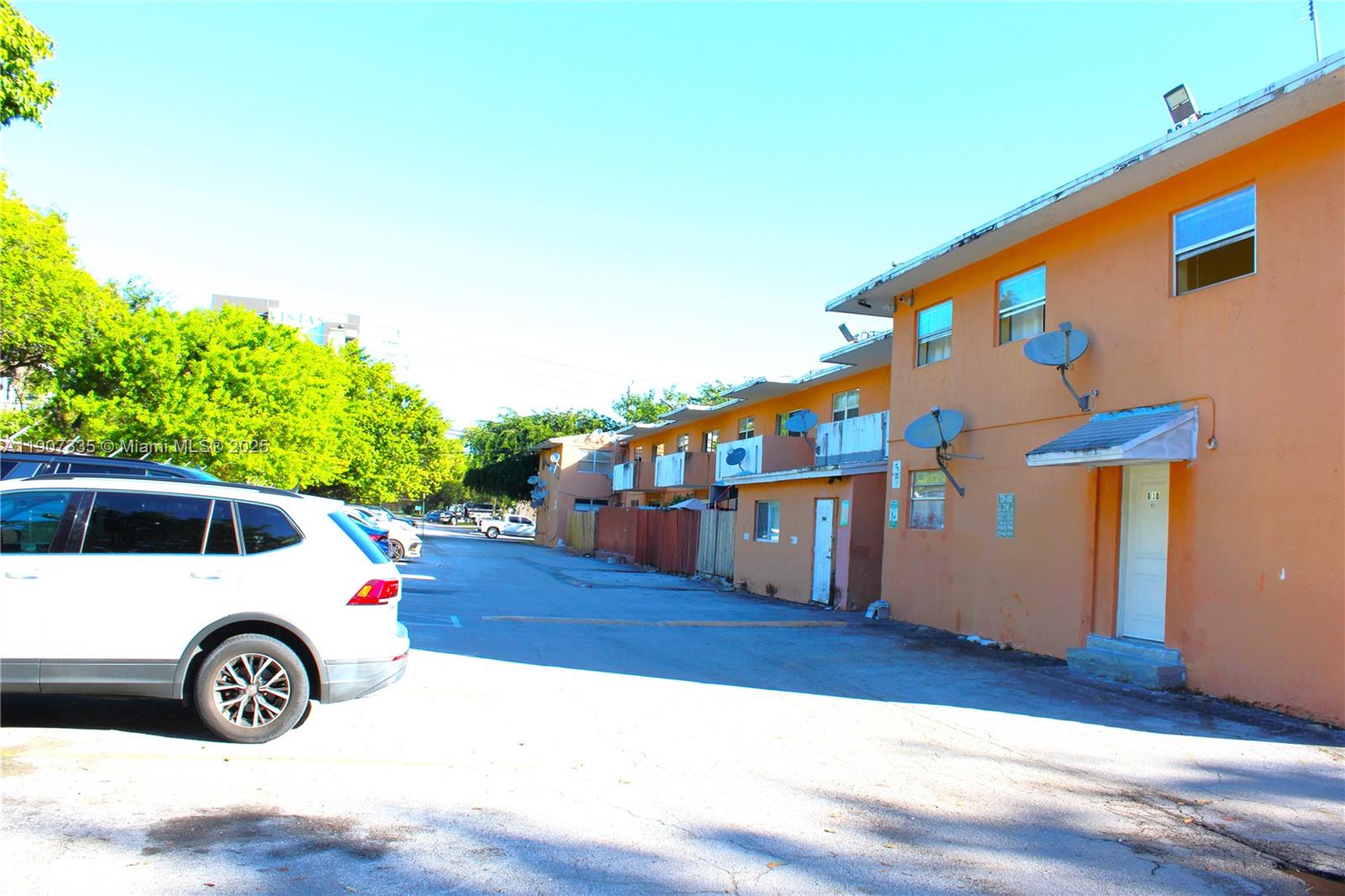 VILLAS AT CUTLER BAY COND - Residential Lease