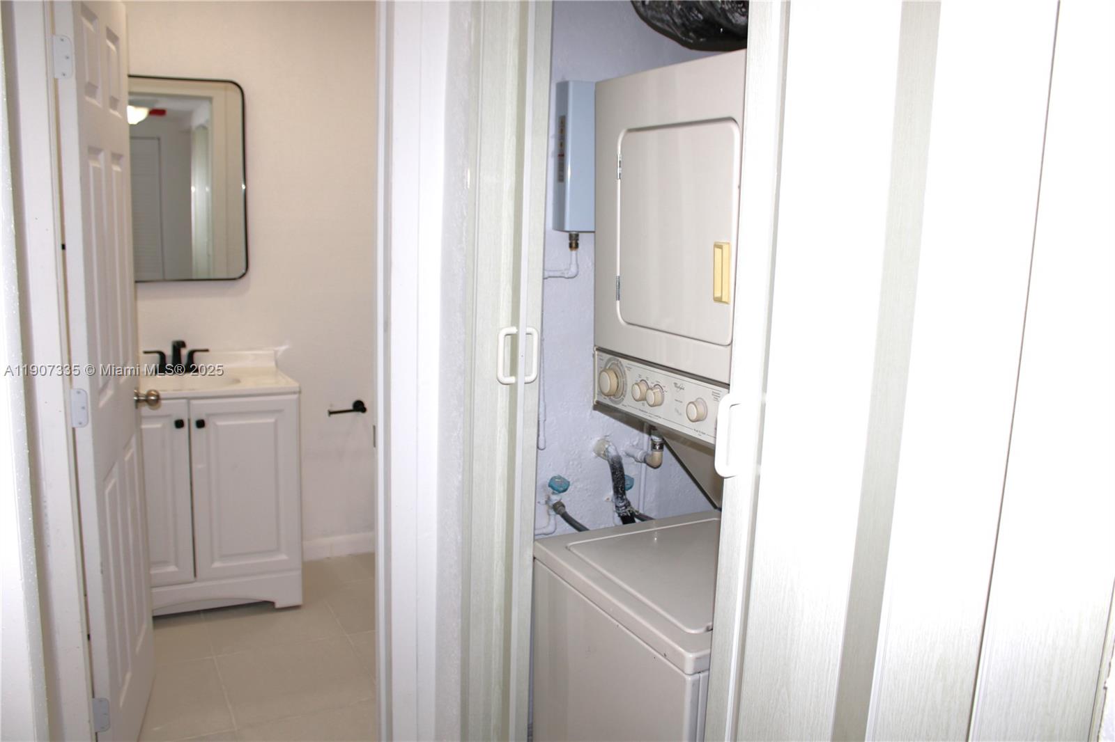 VILLAS AT CUTLER BAY COND - Residential Lease