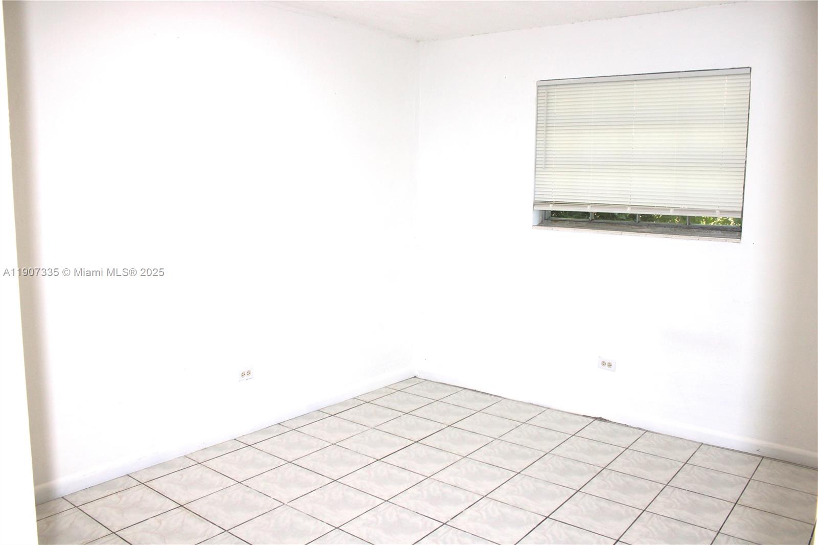 VILLAS AT CUTLER BAY COND - Residential Lease