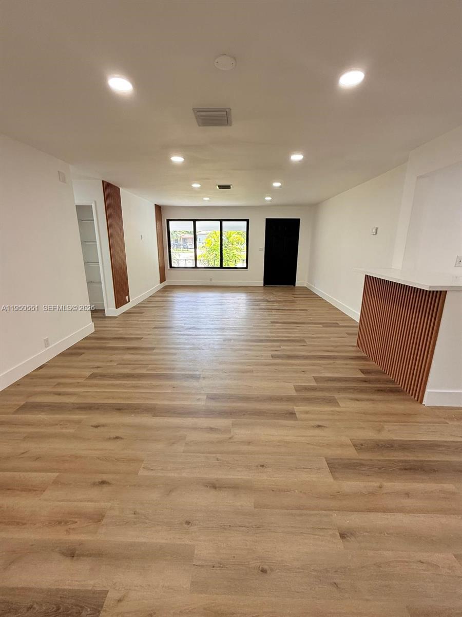 NORTH SHORES - Residential