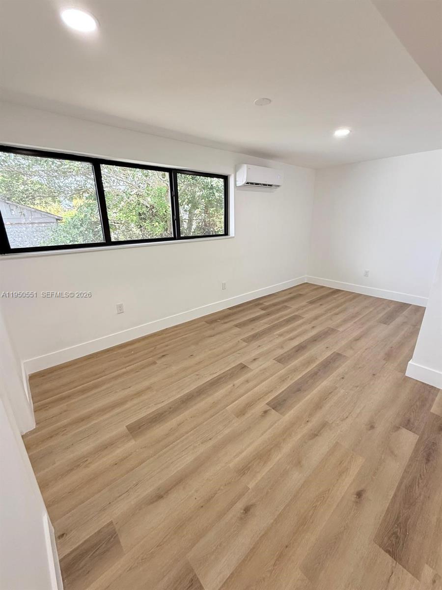 NORTH SHORES - Residential