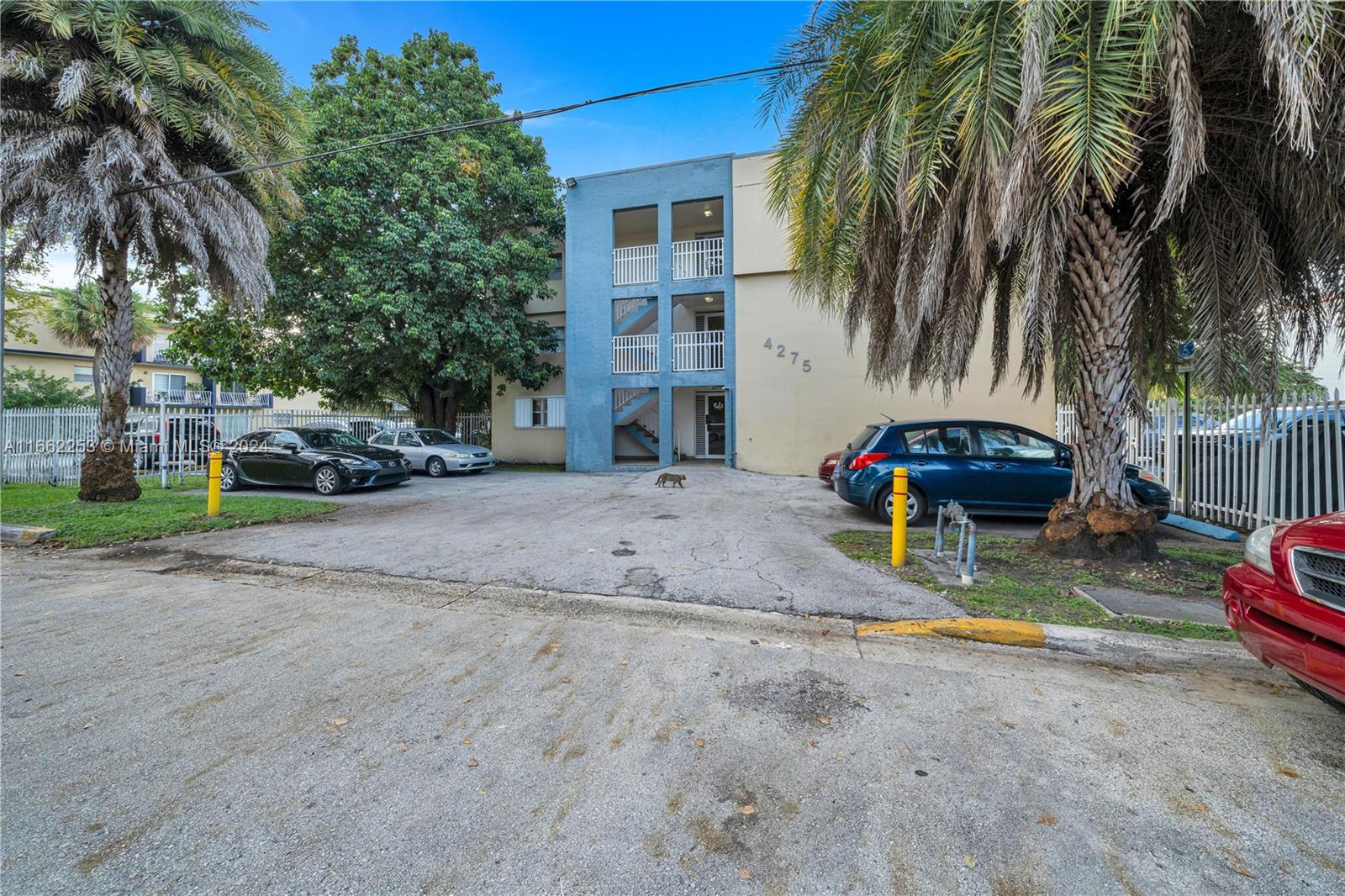 4275 Nw South Tamiami Canal Dr 2-103, Miami, Broward County, Florida - 1 Bedrooms  
1 Bathrooms - 