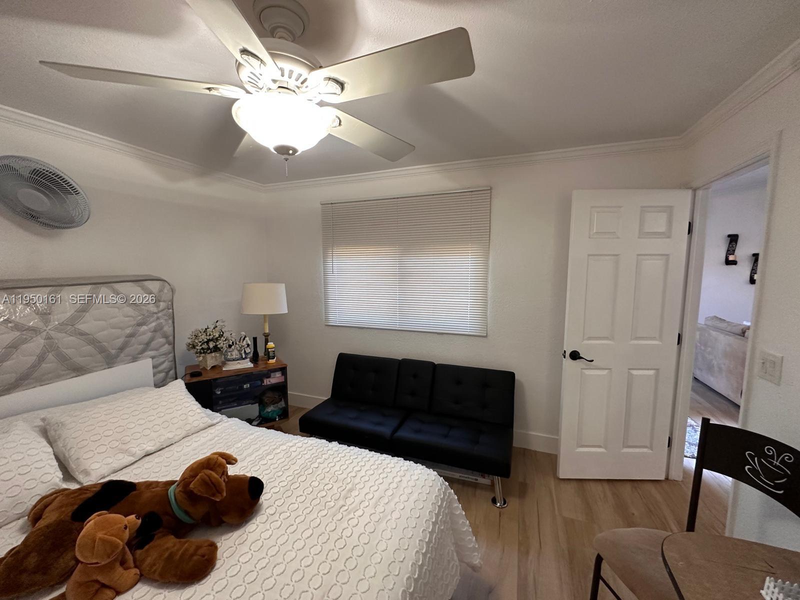 ROYAL WOODS - Residential