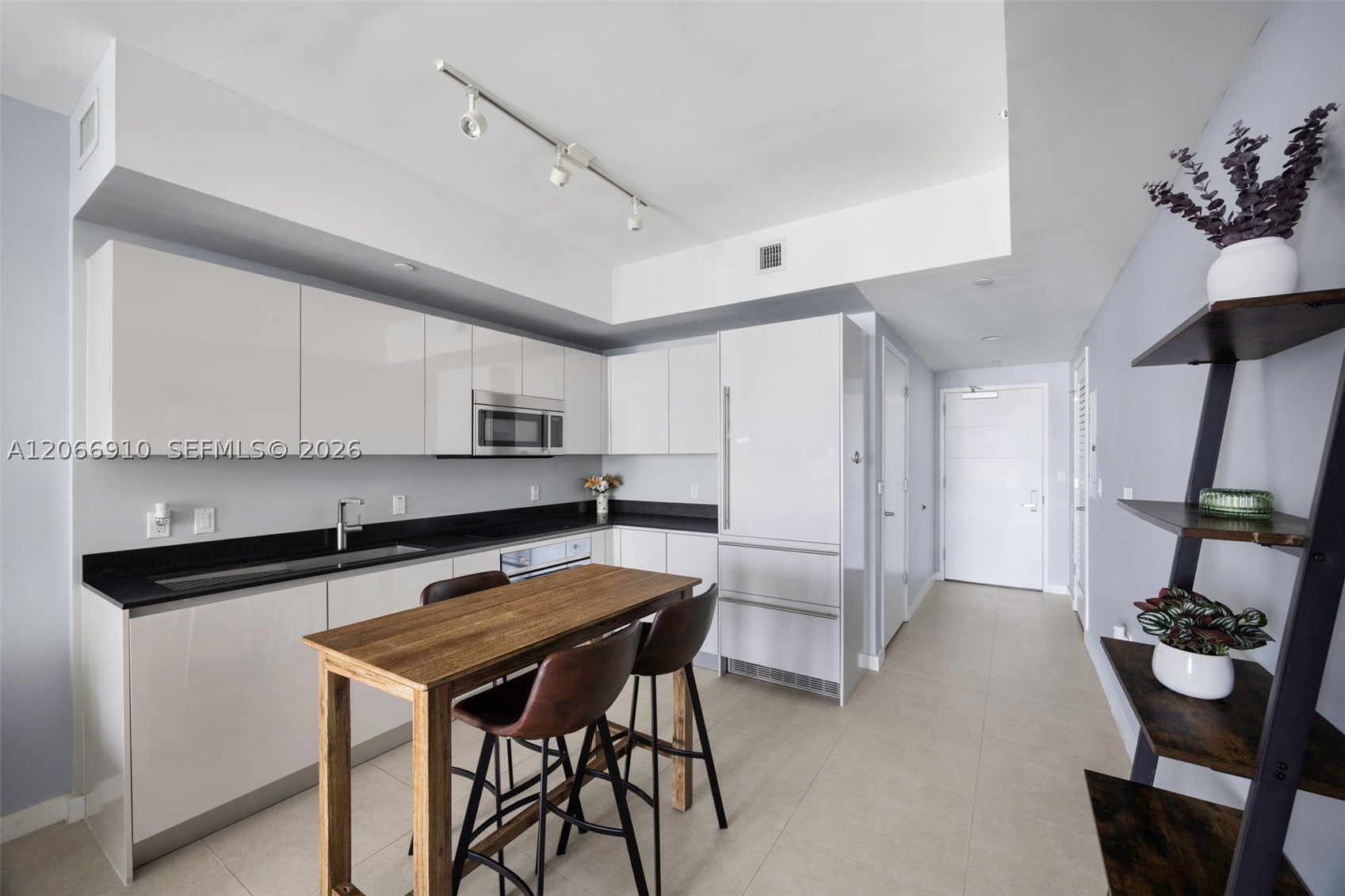 1010 Brickell Ave 3610