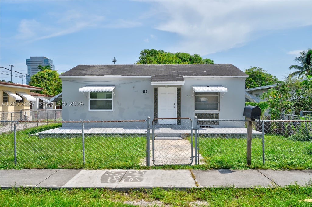 Photo of 126 SE 4th St, Hallandale Beach, FL 33009 (MLS # A12072867)