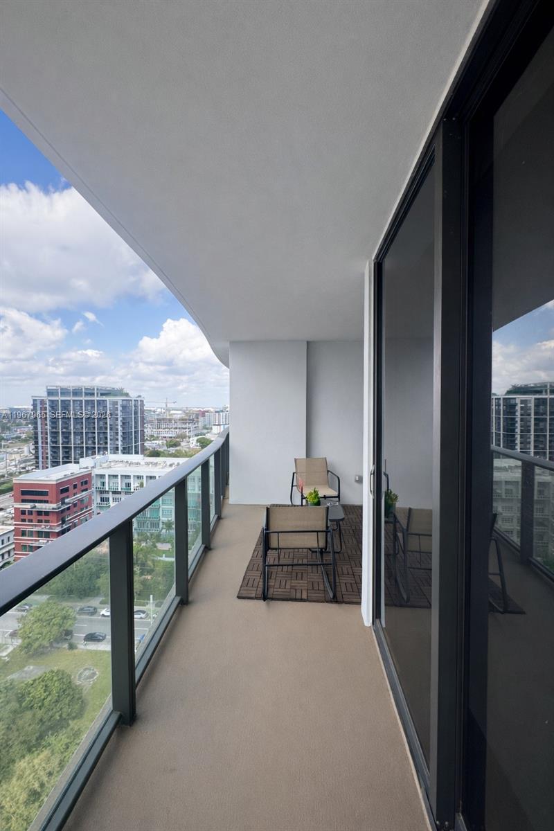 CANVAS CONDO - Residential