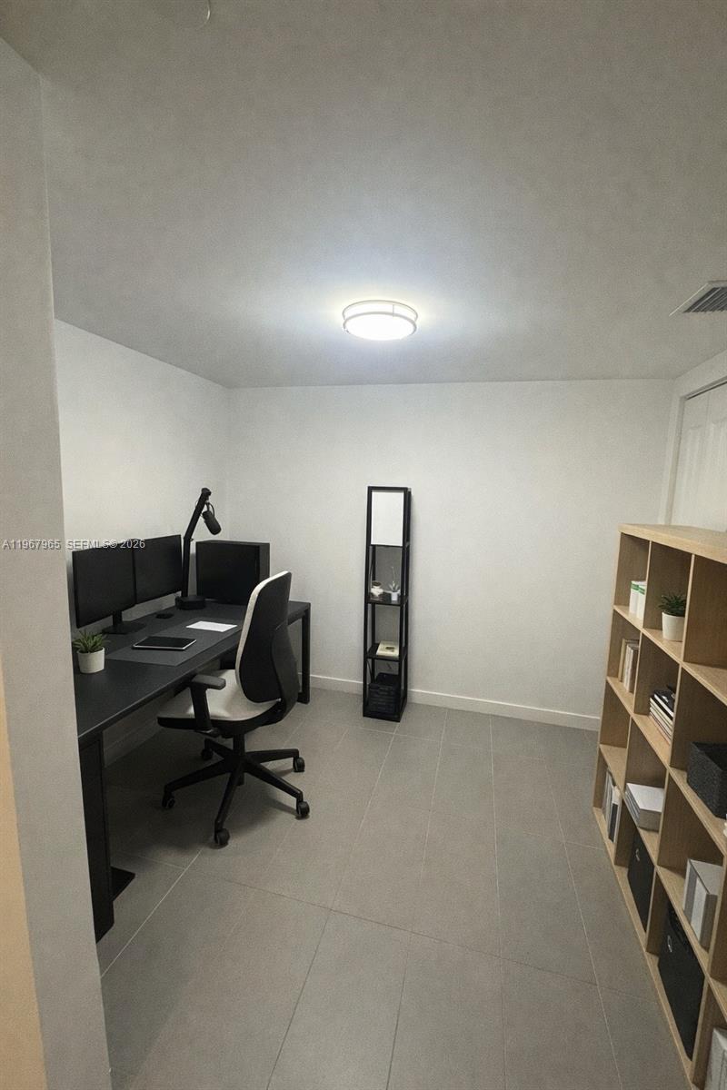 CANVAS CONDO - Residential