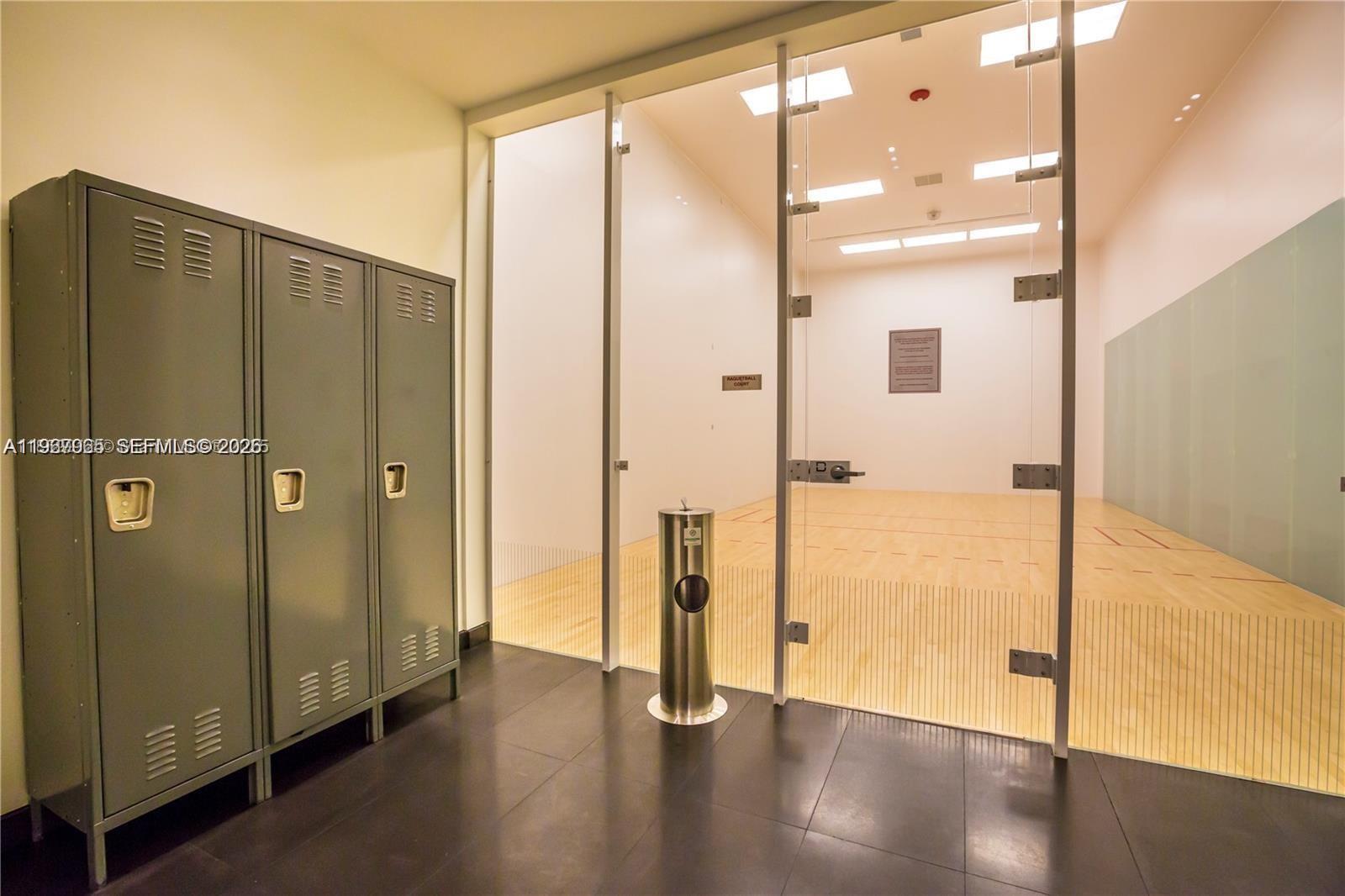 CANVAS CONDO - Residential