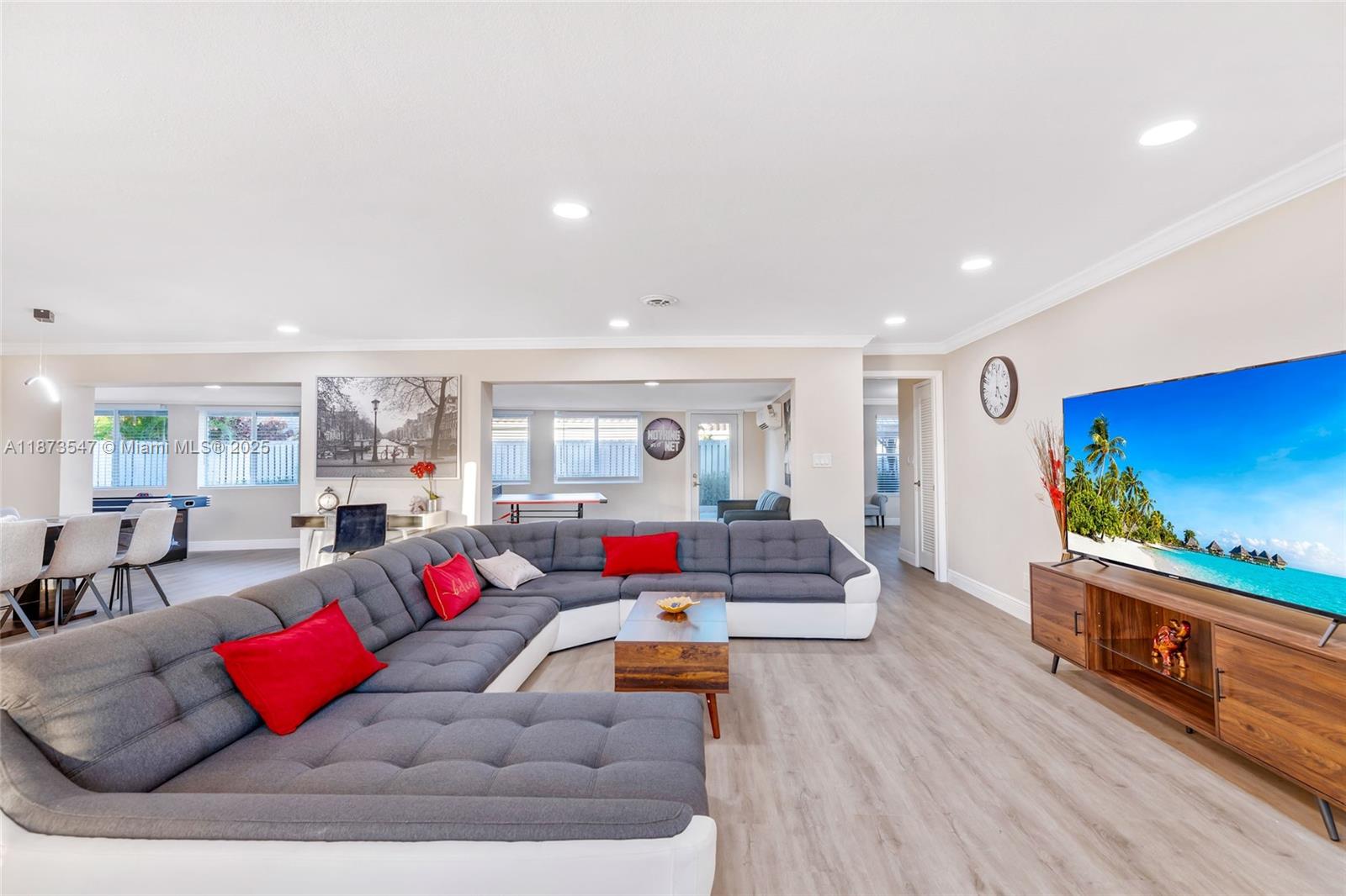 CORAL HIGHLANDS - Residential