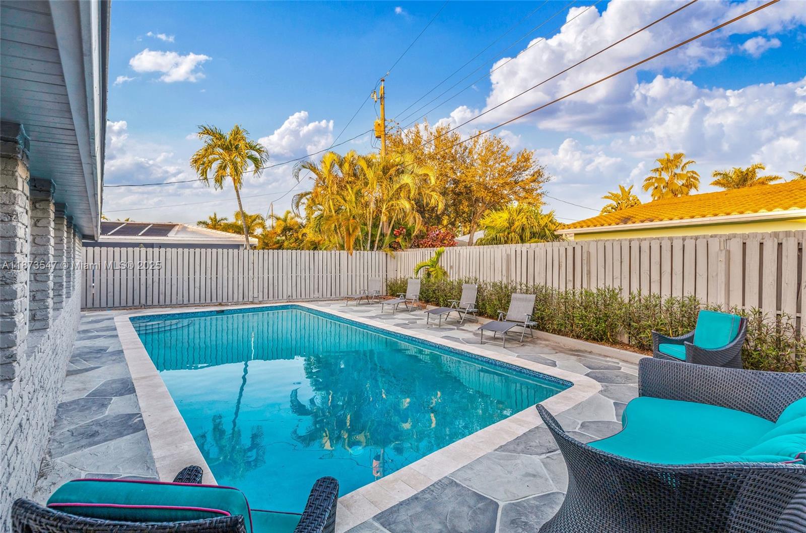 CORAL HIGHLANDS - Residential