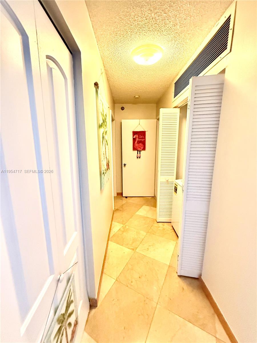 MYSTIC POINTE TOWER 600 C - Residential