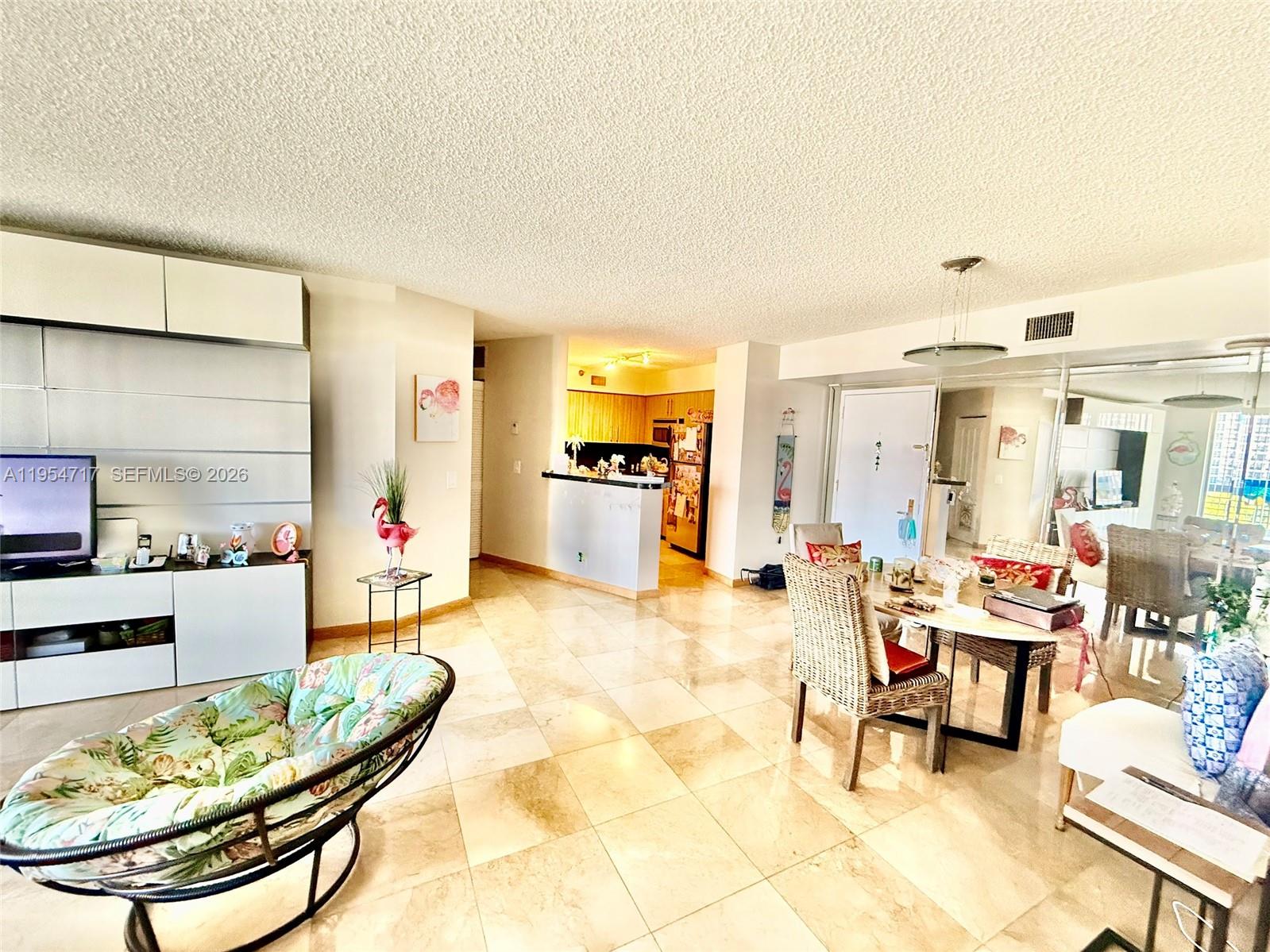 MYSTIC POINTE TOWER 600 C - Residential