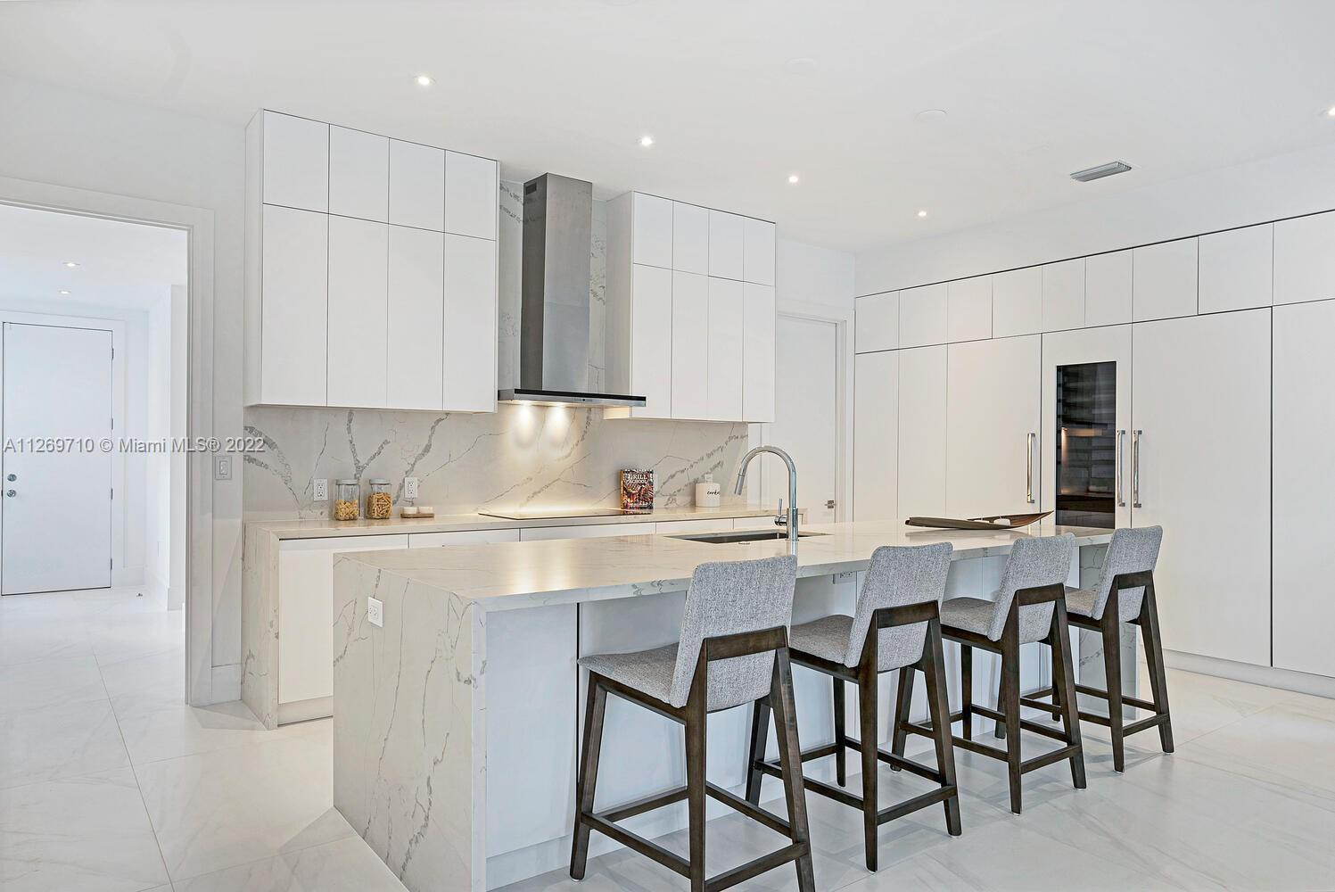 BEVERLY HILLS - Residential