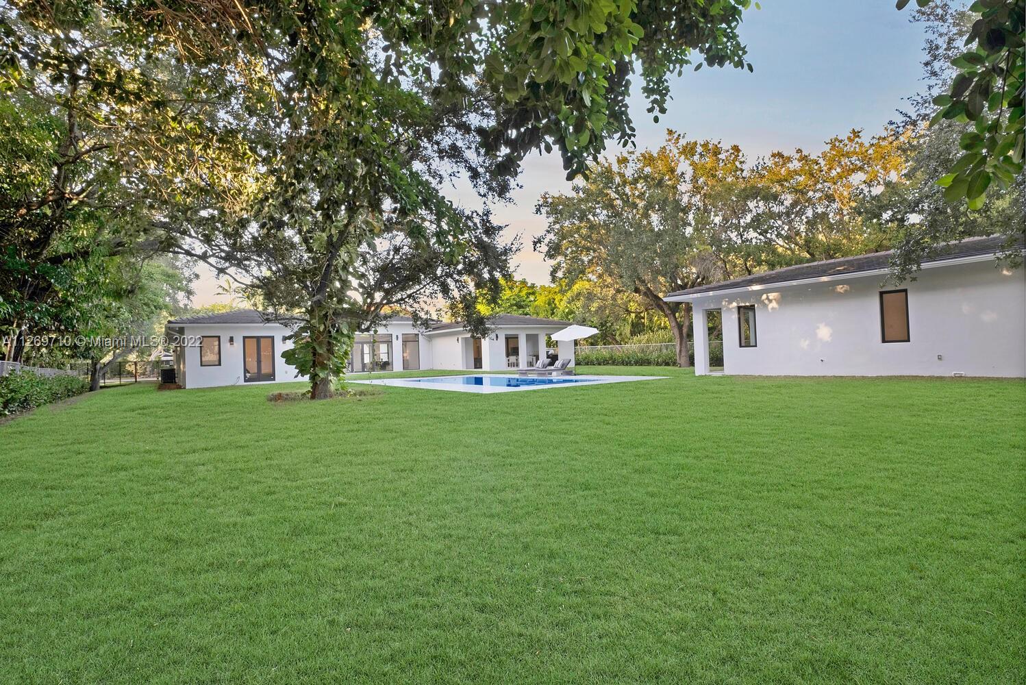 BEVERLY HILLS - Residential