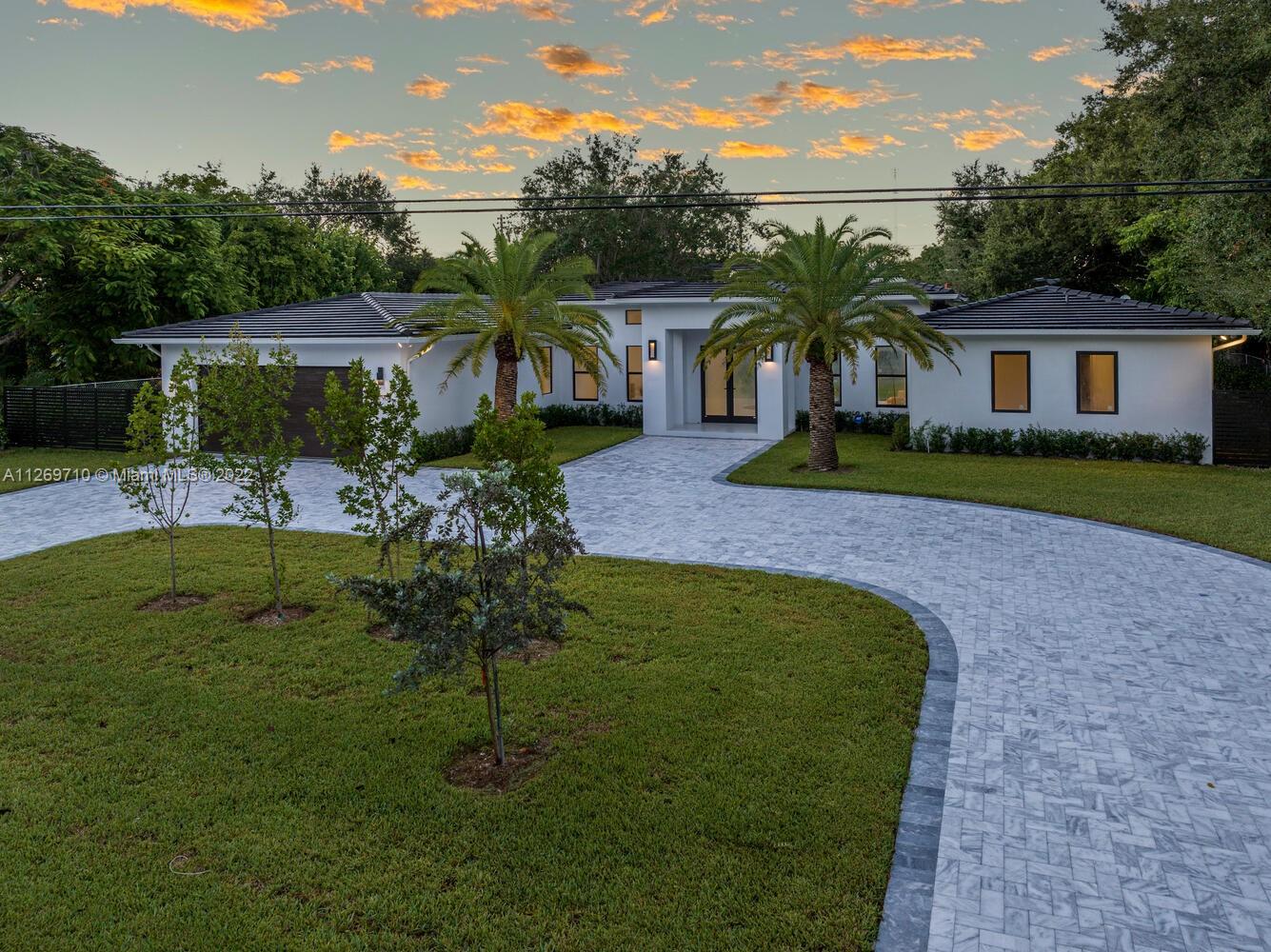 BEVERLY HILLS - Residential