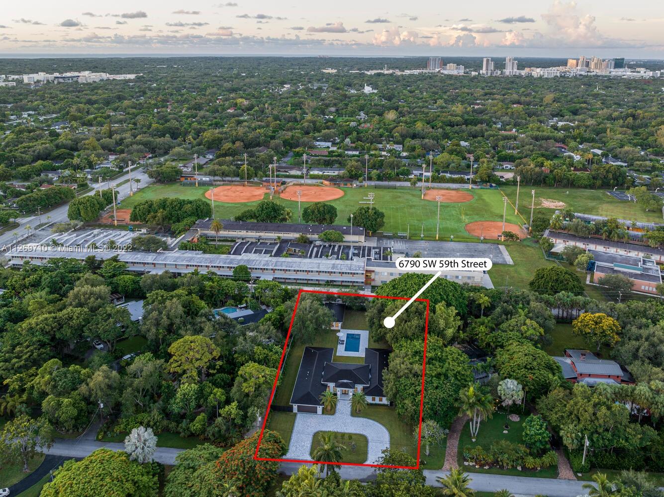 BEVERLY HILLS - Residential