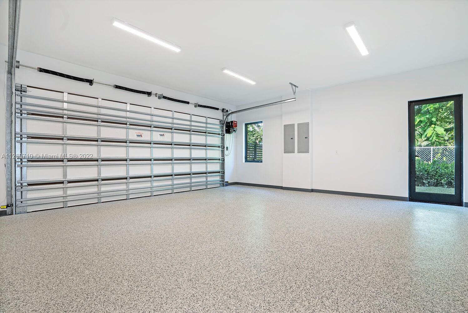 BEVERLY HILLS - Residential