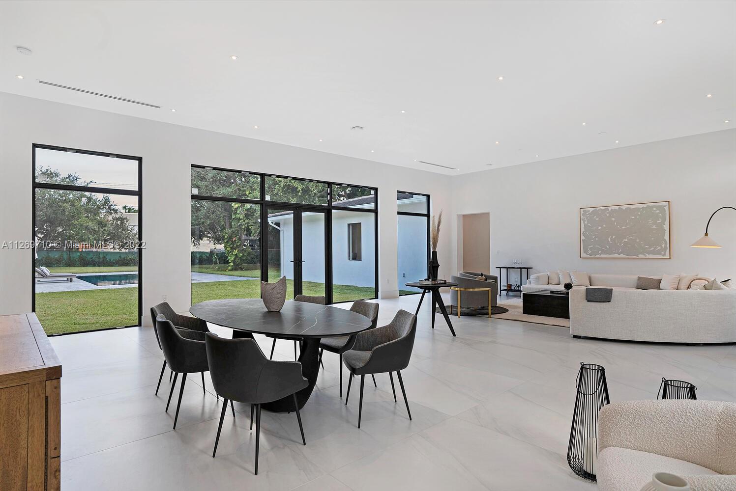 BEVERLY HILLS - Residential