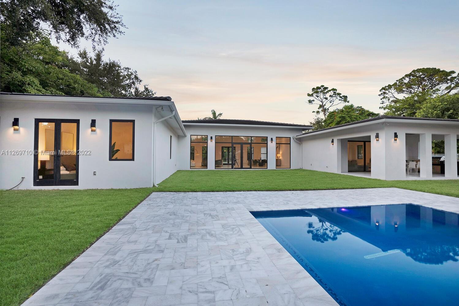 BEVERLY HILLS - Residential