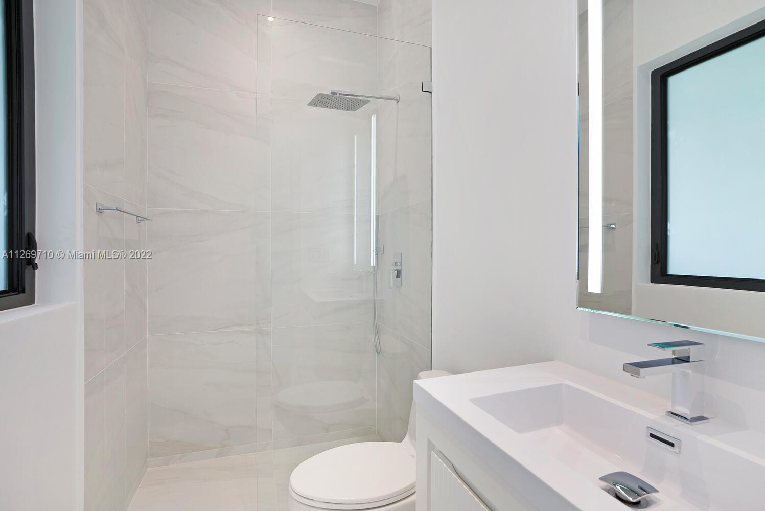 BEVERLY HILLS - Residential