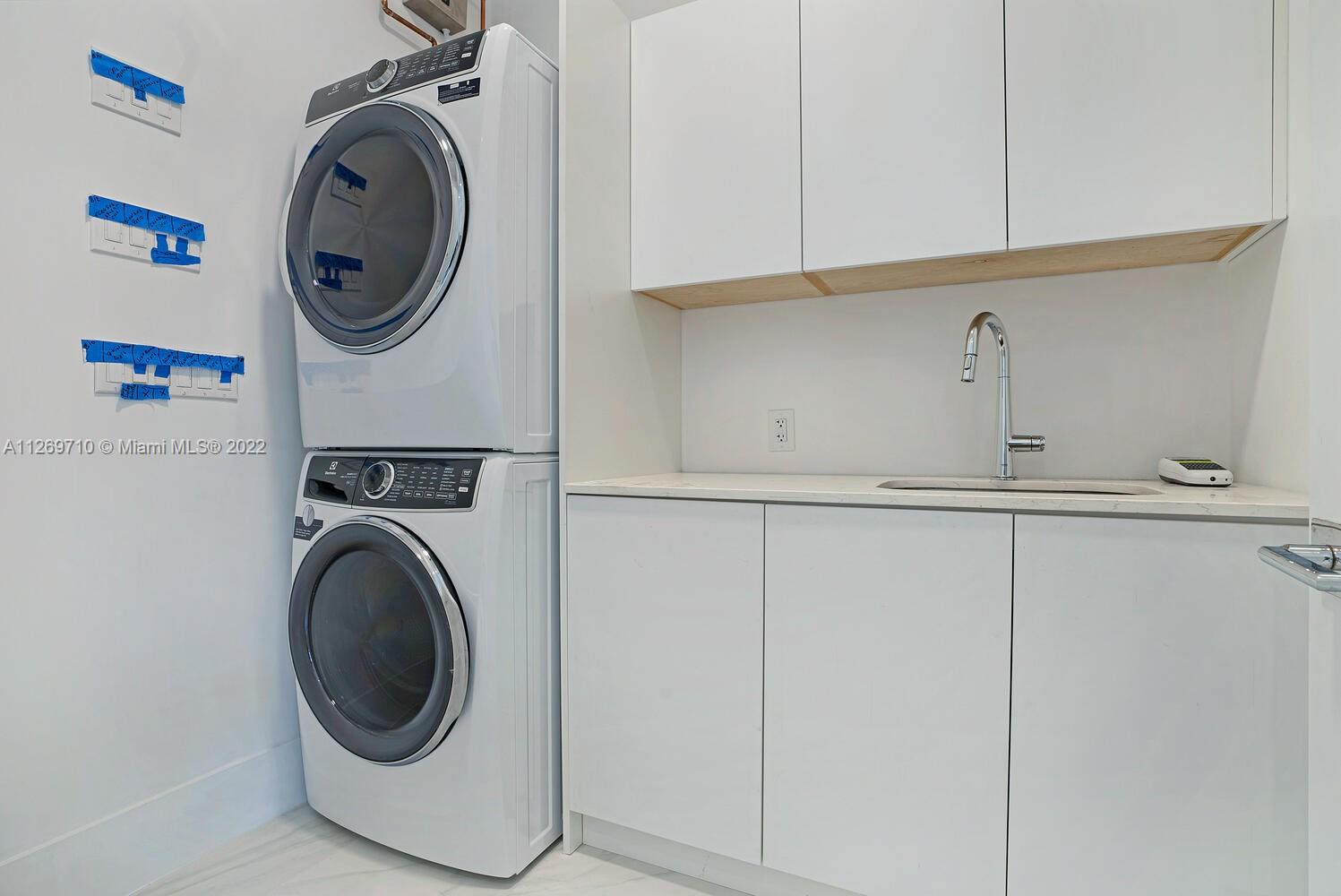 BEVERLY HILLS - Residential