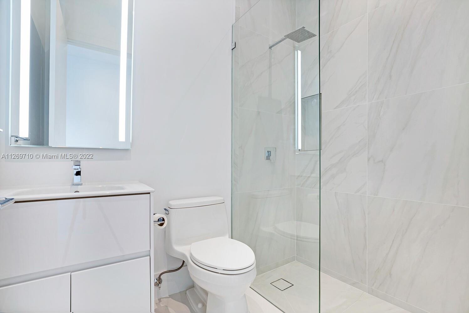 BEVERLY HILLS - Residential