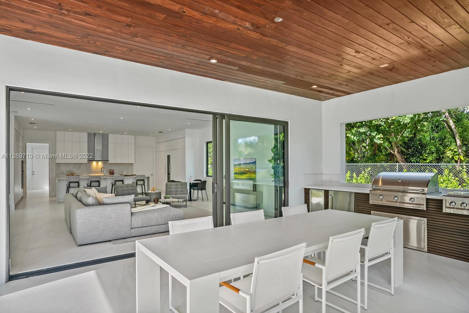 BEVERLY HILLS - Residential