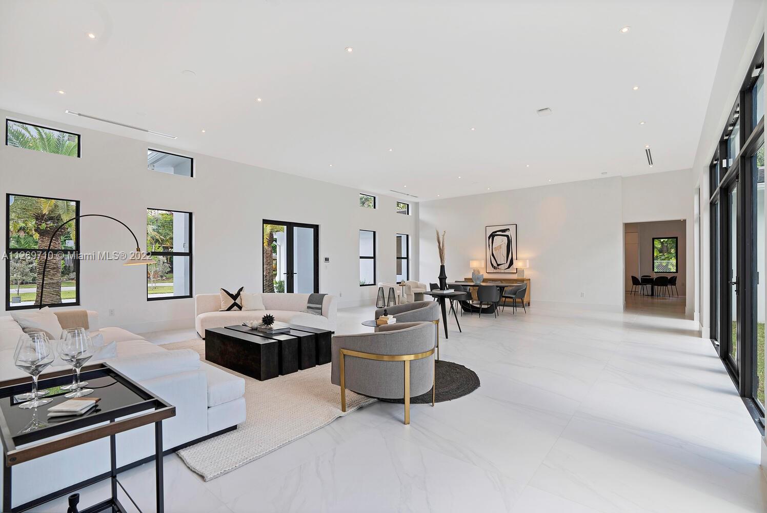 BEVERLY HILLS - Residential