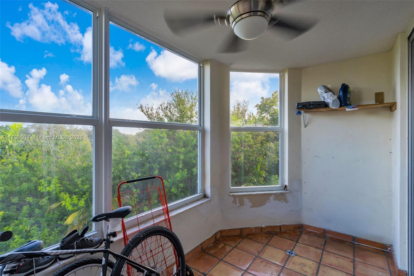 ROLLING GREEN CONDO H - Residential