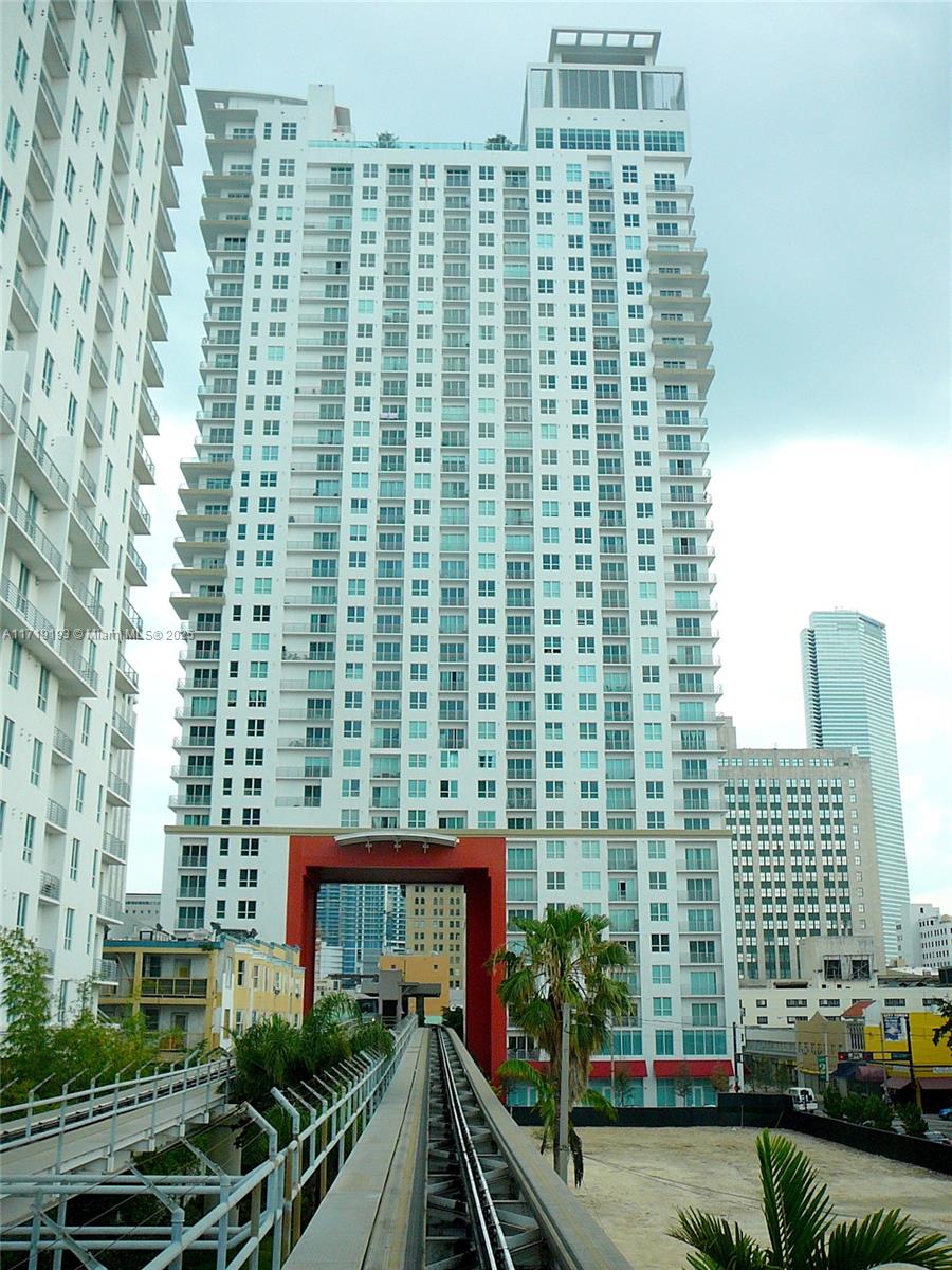 Property for Sale at 133 Ne 2nd Ave 501, Miami, Broward County, Florida - Bedrooms: 1 
Bathrooms: 1  - $339,900